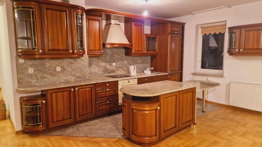 Zdjęcie oferty: Piękna kuchnia z drewna - wyspa, granitowe blaty