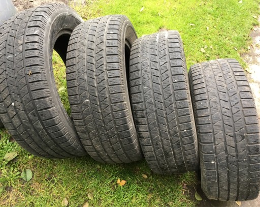 Zdjęcie oferty: Opona zimowa 235/60R17 Pirelli 