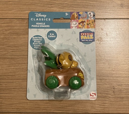 Zdjęcie oferty: Figurka Disney zabawka vehicle puzzle erasers