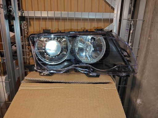 Zdjęcie oferty: Lampa Xenon Prawy do BMW E46 coupe przedlift EU