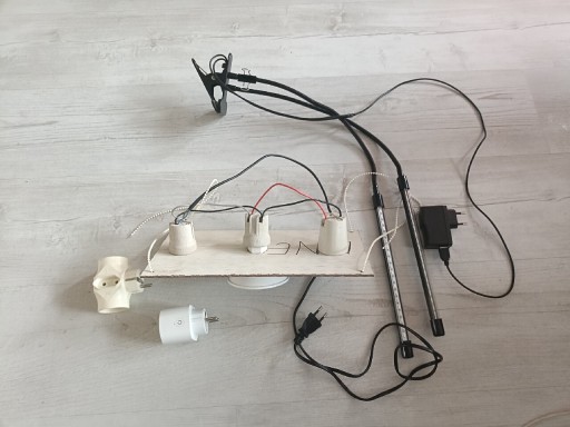 Zdjęcie oferty: Zestaw do doświetlania roślin LED Grow Light + Smart WiFi Plug 230V