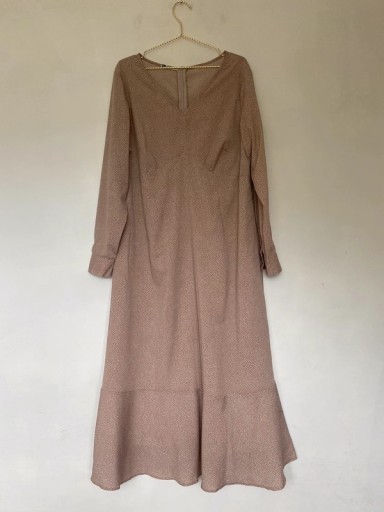 Zdjęcie oferty: Beżowa sukienka maxi 48 4XL w kropki plus size 