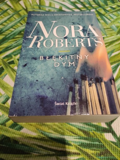 Zdjęcie oferty: Nora Roberts ,,Błękitny dym,,