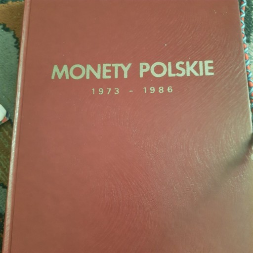 Zdjęcie oferty: PRL Cały komplet ze srebnymi 1973-1986 z klaserem