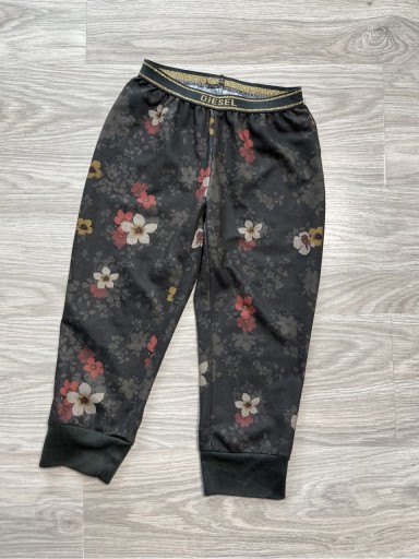 Zdjęcie oferty: Legginsy dziecięce Diesel (8-10 lat)