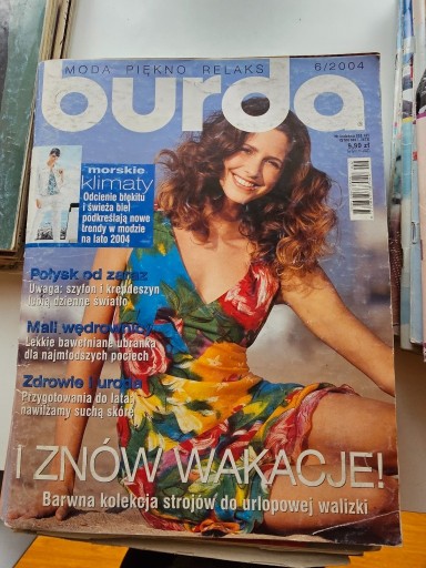 Zdjęcie oferty: BURDA z 2004 wraz z wkładami!