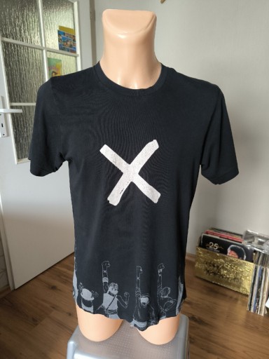 Zdjęcie oferty: Uniqlo T-Shirt S & One Piece Jump 50th Anniversary UT Manga Unisex t-shirt 