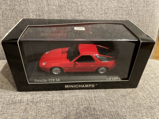 Zdjęcie oferty: Porsche 928 S4 1991 1:43 !nowy!