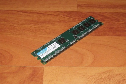 Zdjęcie oferty: Pamięć DDR2 512MB Blitz 553MHz (PC2-4200)