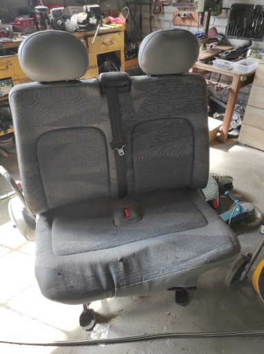 Zdjęcie oferty: Fotel podwójny Renault Master 2 2005r