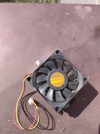 Zdjęcie oferty: Sprzedam chłodzenie AMD radiator-wiatrak
