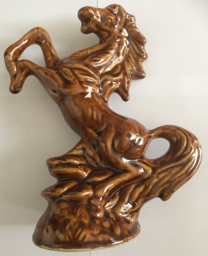 Zdjęcie oferty: Koń - figurka ceramiczna - 23 cm