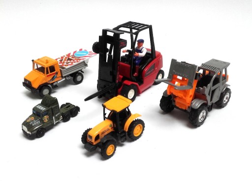 Zdjęcie oferty: Zabawki pojazd traktor koparka ciężarówka Mercedes