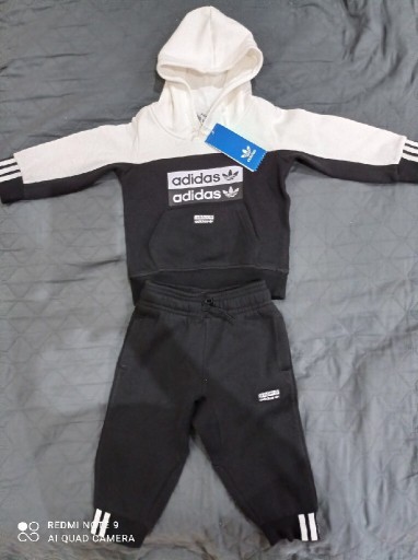 Zdjęcie oferty: Nowy dres adidas dziecięcy