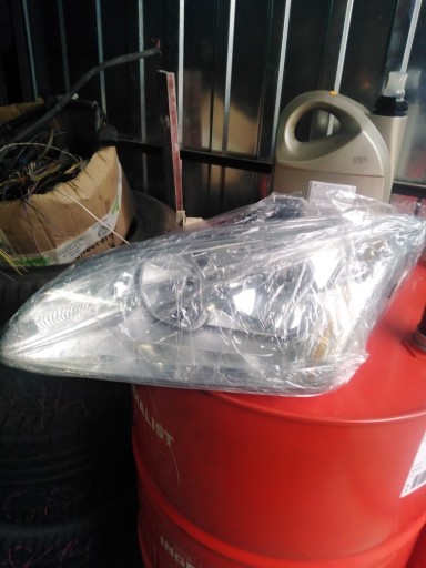 Zdjęcie oferty: Lampy przód ford focus mk2