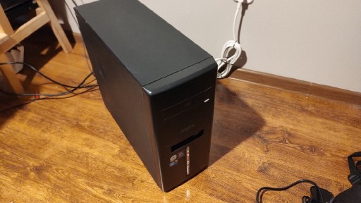 Zdjęcie oferty: Komputer kompletny Intel E8500 8GB 512HDD Monitor