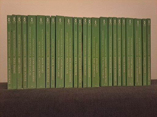Zdjęcie oferty: Kolekcja 24 książek z serii Światowe życie