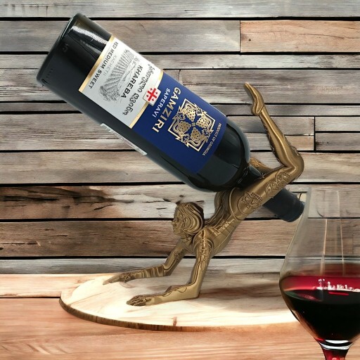 Zdjęcie oferty: Personalizowany Stojak na Wino, Kobieca Figurka, Prezent