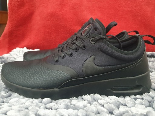 Zdjęcie oferty: NIKE buty roz. EUR 38 czarne stan bdb