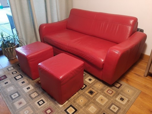 Zdjęcie oferty: Sofa kanapa skórzana z 2 pufami jak nowa
