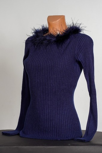 Zdjęcie oferty: Niebieski, włoski sweterek bardzo miękki