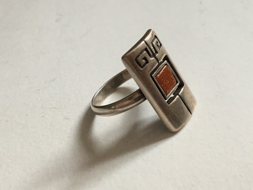 Zdjęcie oferty: Srebrny pierścionek z piaskiem pustyni R-13