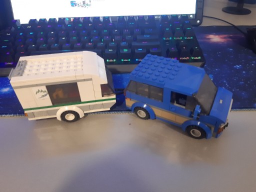 Zdjęcie oferty: Lego city 60117 Van z przyczepą kempingową