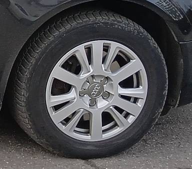 Zdjęcie oferty: Opony zimowe 225/55/16 na felgach Audi A6 2007