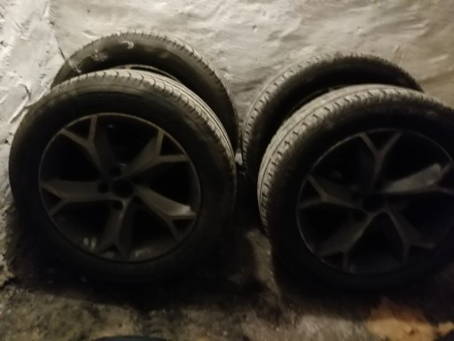 Zdjęcie oferty: Felgi Citroen z oponami 16"