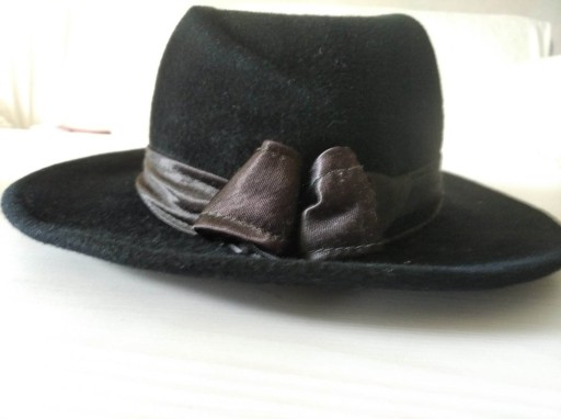 Zdjęcie oferty: czarny kapelusz damski