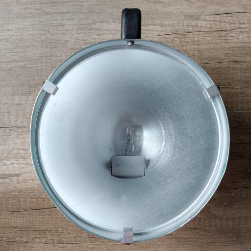 Zdjęcie oferty: Oryginalna lampa przemysłowa COBR POLAM z czasów PRL