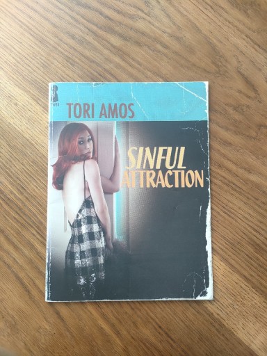 Zdjęcie oferty: Tour book Tori Amos Abnormally Attracted to Sin