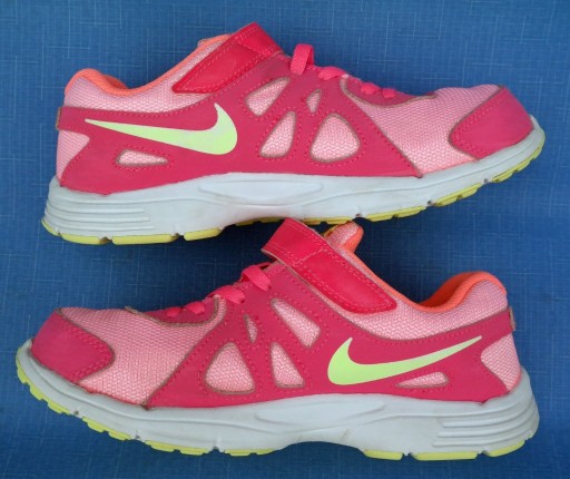 Zdjęcie oferty:  NIKE buty sportowe dziecięce,  r.35, różowe