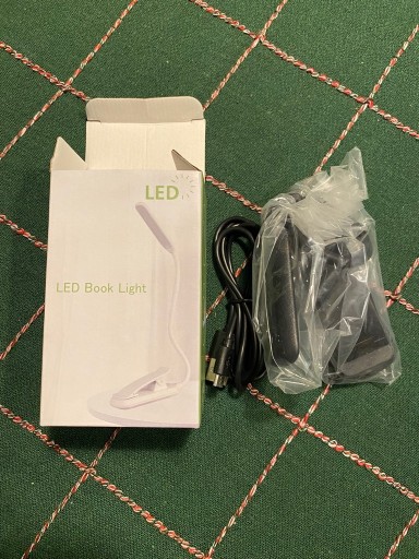 Zdjęcie oferty: Lampka do czytania LED/USB