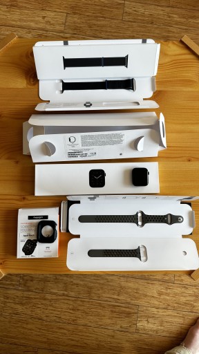 Zdjęcie oferty: Apple Watch SE 44MM Space Gray (GPS + Cellular)