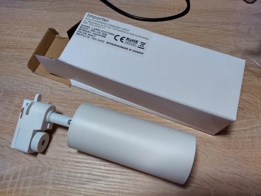 Zdjęcie oferty: Lampa sufitowa na szynę z trzonkiem GU10, biała
