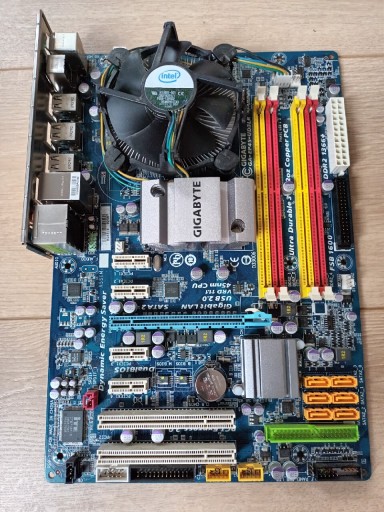 Zdjęcie oferty: Płyta główna Gigabyte GA-EP45-UD3LR + procesor