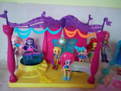 Zdjęcie oferty: scena z lalkami  My Little Pony Equestria Girls