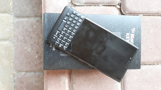 Zdjęcie oferty: BlackBerry Key 2 BBF100-6 DUAL SIM 128 GB