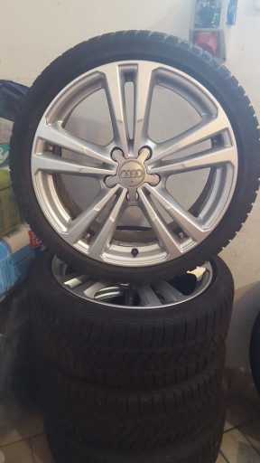 Zdjęcie oferty: Komplet felg 5x112 VW Audi z oponami Pirelli