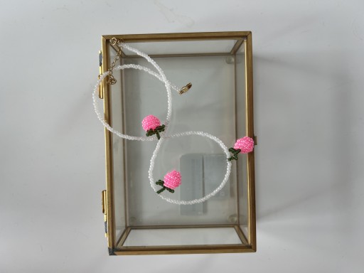 Zdjęcie oferty: Handmade naszyjnik z koralików z trzema malinkami