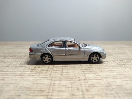 Zdjęcie oferty: Mercedes Benz C Class Cararama 1:72