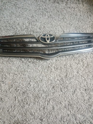 Zdjęcie oferty: Grill toyota awensis t 25 lift