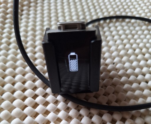 Zdjęcie oferty: Fitbit charge 2 ładowarka 