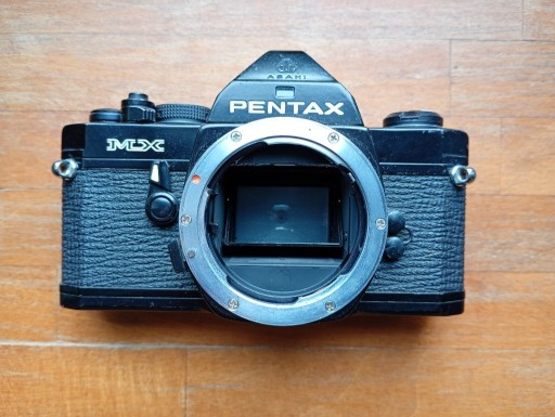 Zdjęcie oferty: Aparat analogowy Pentax MX czarny + obiektyw SMC Pentax 50mm F 1.4