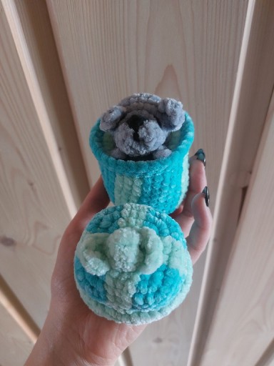 Zdjęcie oferty: Handmade pluszak włóczka piesek niespodzianka 