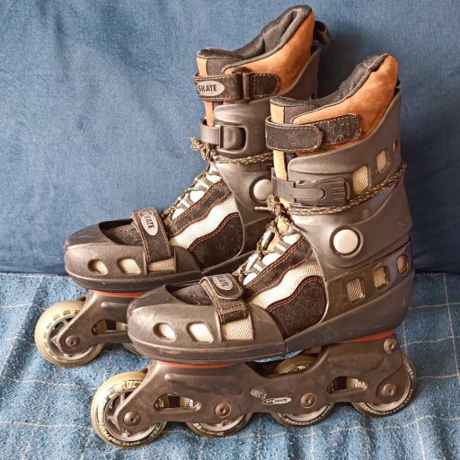 Zdjęcie oferty: Rolki Hy Skate rozmiar 41 wkładki 24,5 cm. Torba.