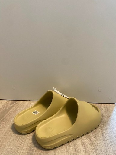 Zdjęcie oferty: YEEZY slide PURE