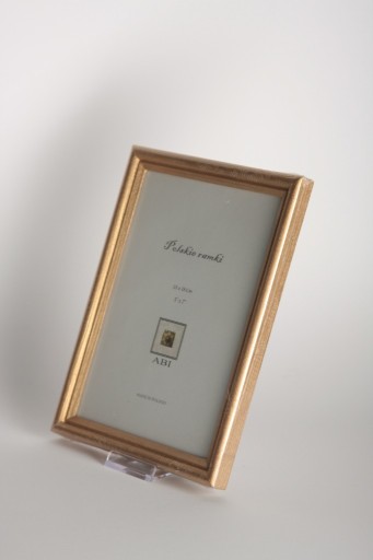Zdjęcie oferty: Ramka 13x18, drewniana, kolor złoty i czarny 