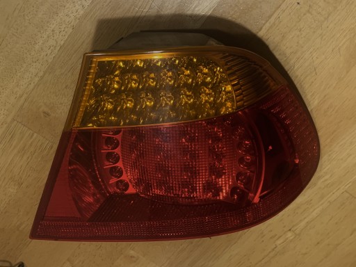 Zdjęcie oferty: Bmw e46 coupé tylna lampa prawa led lift lci